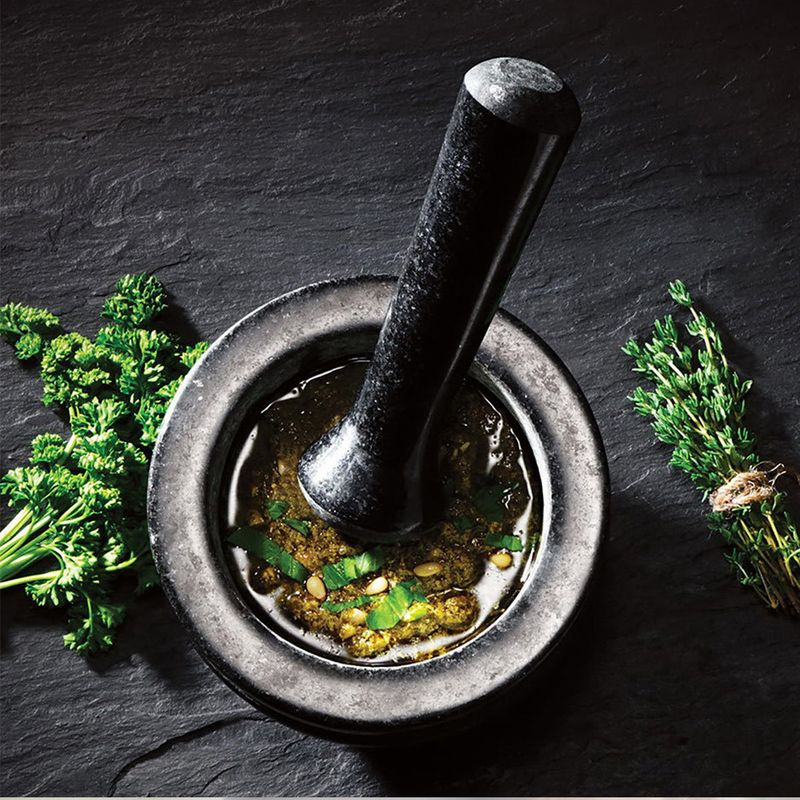 Mortar And Pestle Crushes Factory Spice Blends