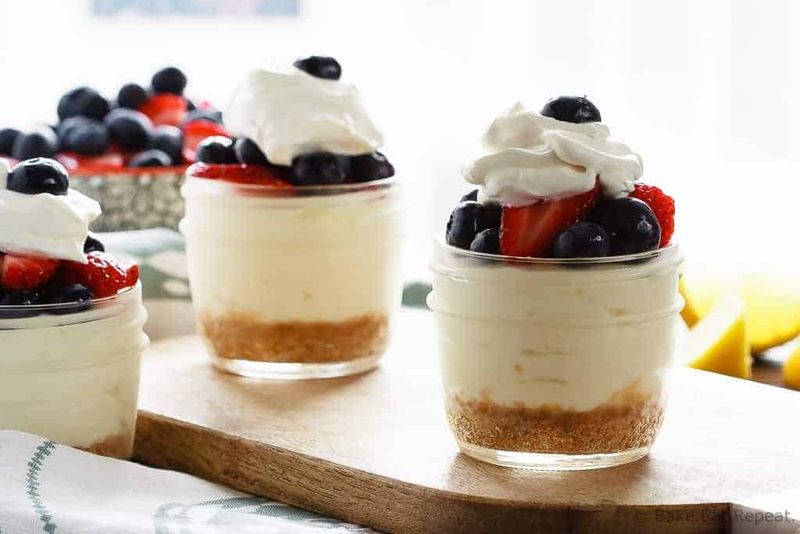 No-Bake Berry Cheesecake Cups