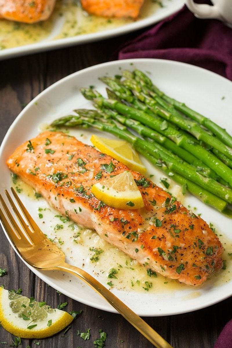 Pan-Seared Salmon With Asparagus