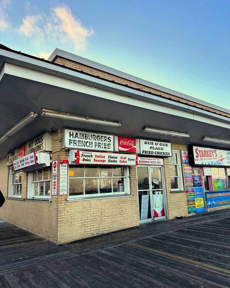 Delaware - Gus & Gus Place