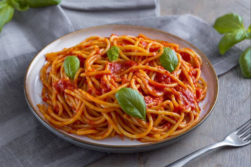 Pasta With Tomato Sauce