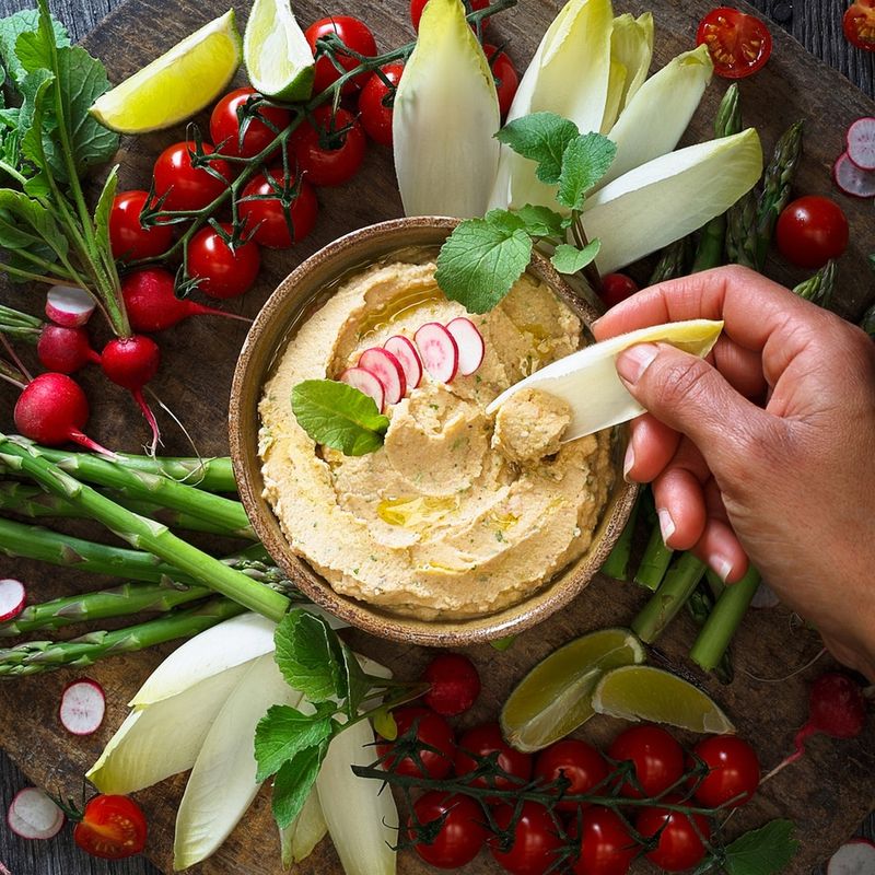 Hummus with Veggies – The Fiber-Filled Friend