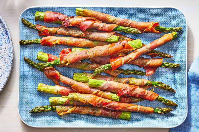 Meat-Wrapped Asparagus Bundles