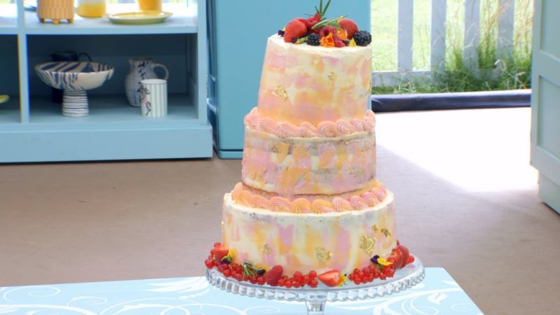 Manon's Showstopper Tower Collapse