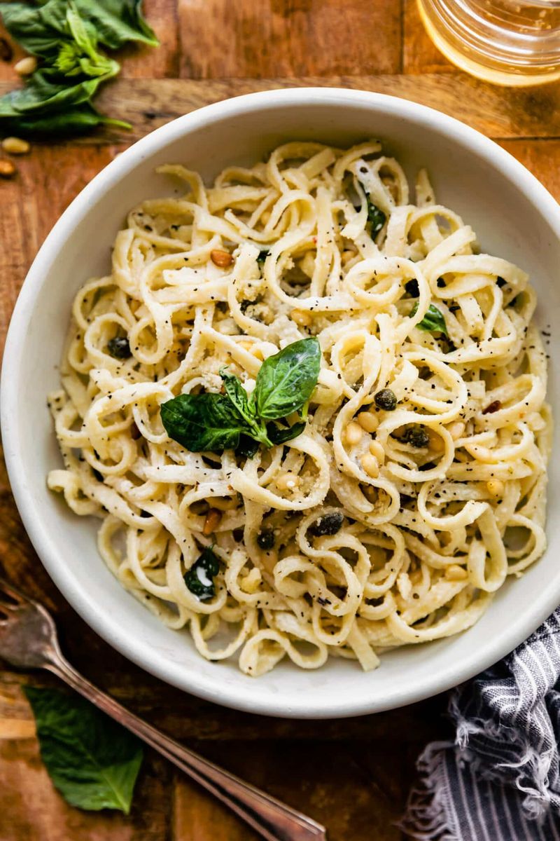 White Pasta With Creamy Sauce