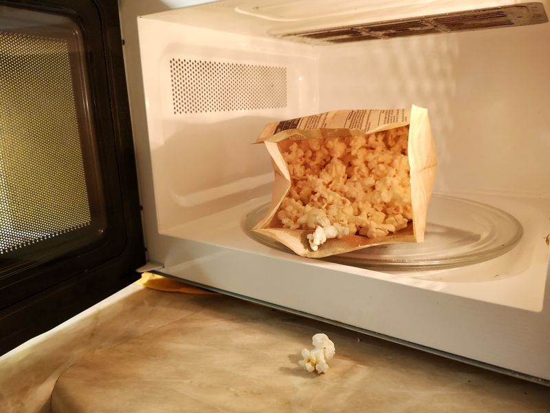 Microwave Popcorn With Butter Flavoring