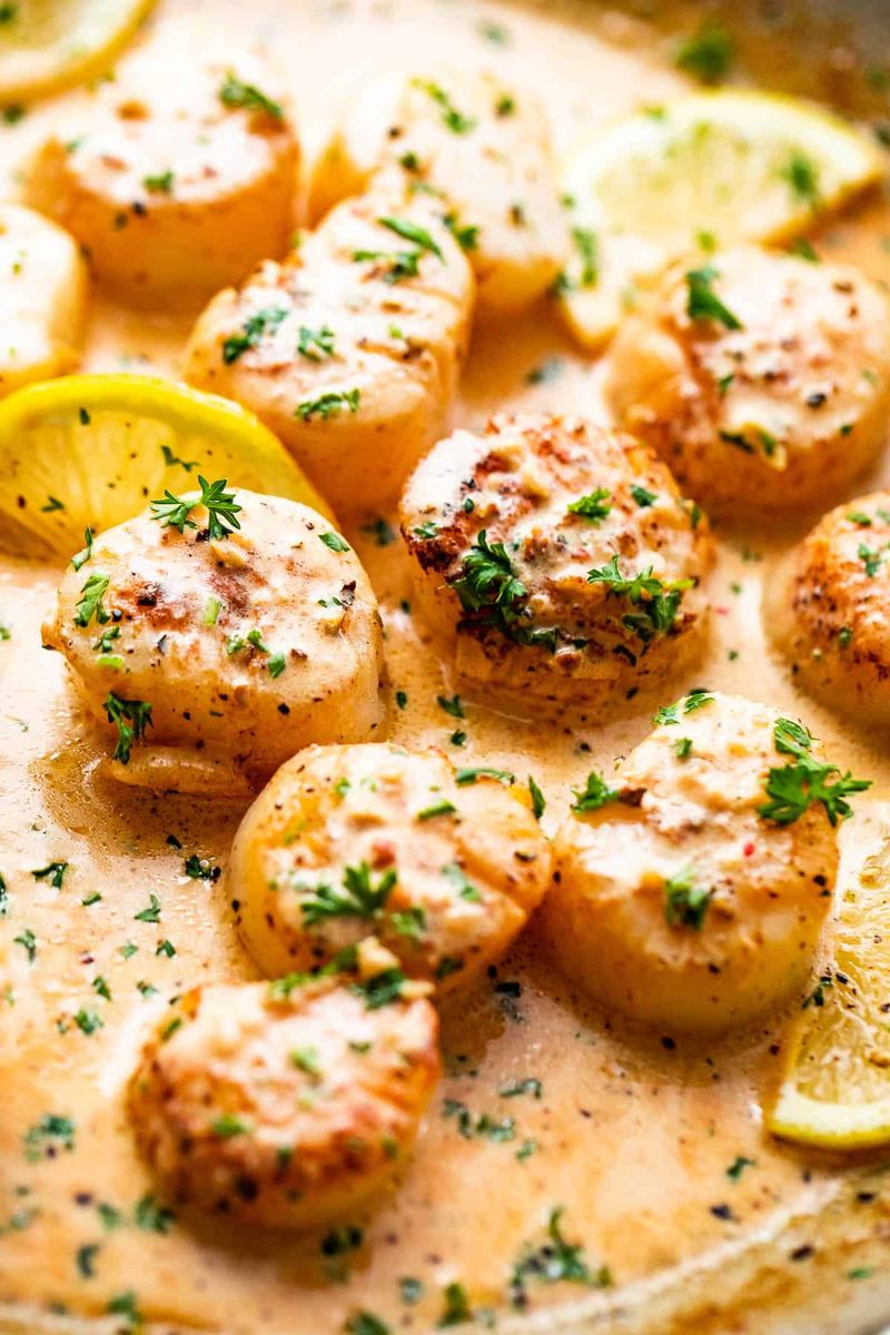 Seared Scallops With Lemon Cream Sauce