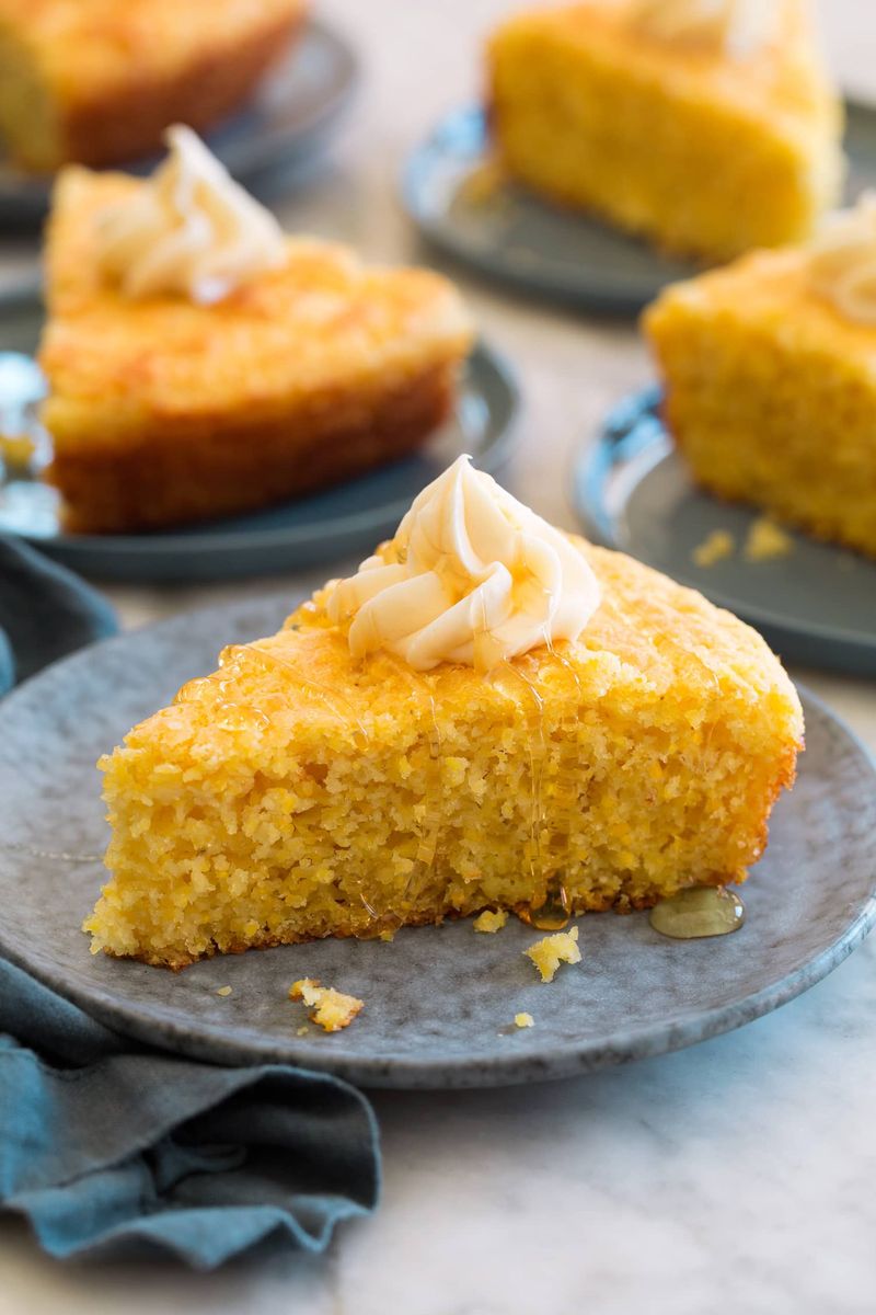 Old-Fashioned Cornbread