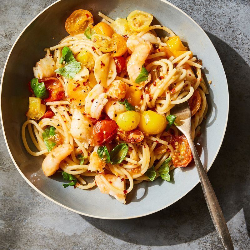 Pesto Shrimp & Cherry Tomato Pasta