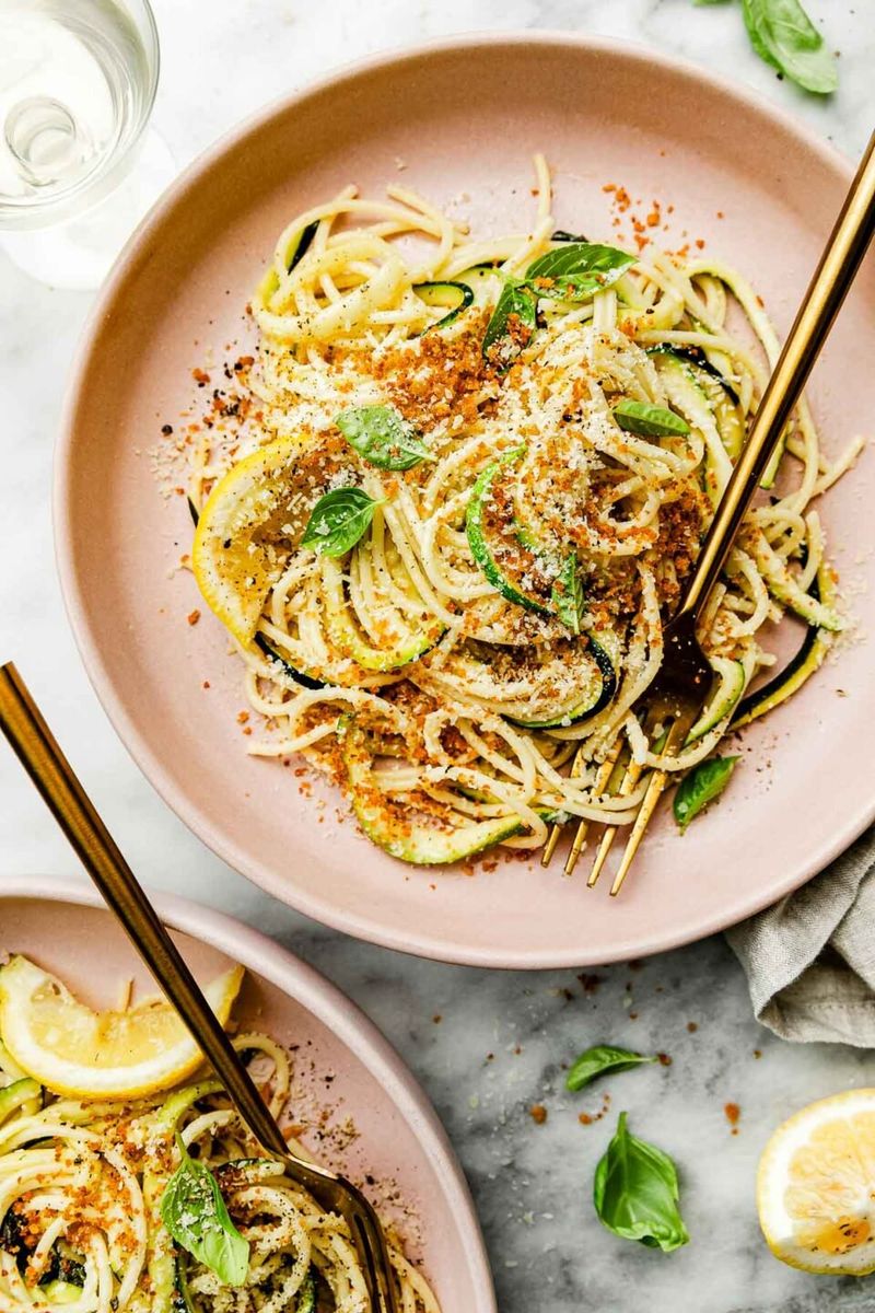 Lemon Herb Pasta With Zucchini