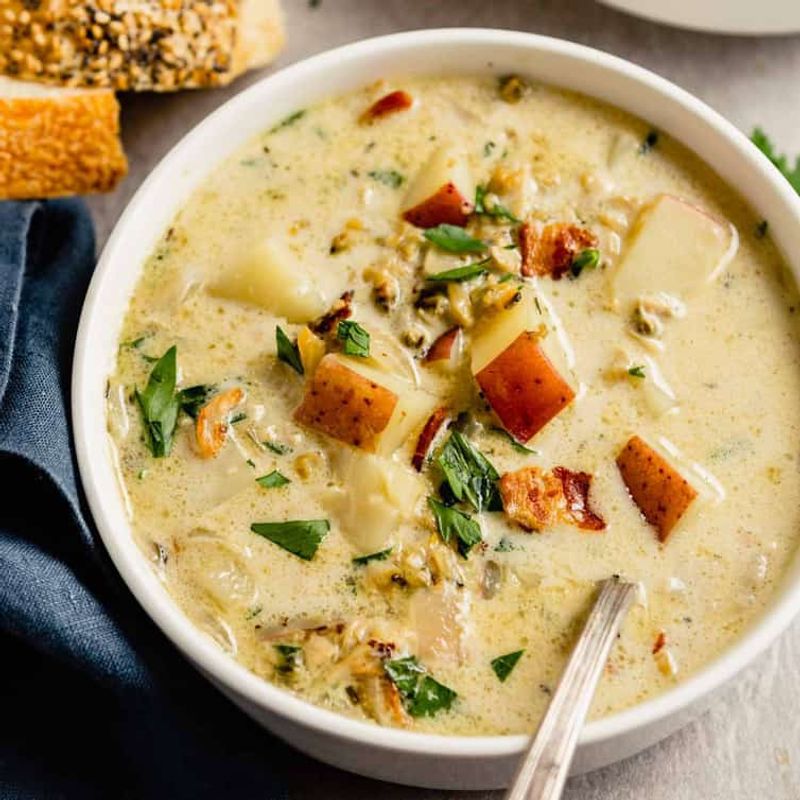 Clam And Potato Breakfast Soup (New England Style)