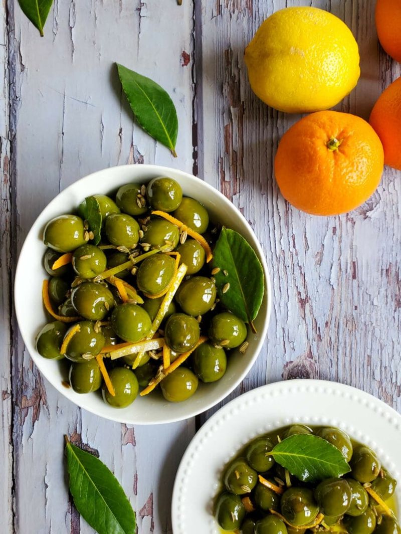 Orange-Fennel Roasted Olives