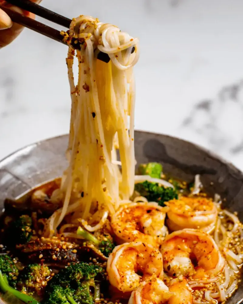 Baby Corn And Shrimp Noodle Bowl