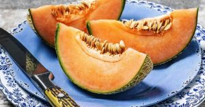 How To Pick The Perfectly Ripe Cantaloupe At The Store