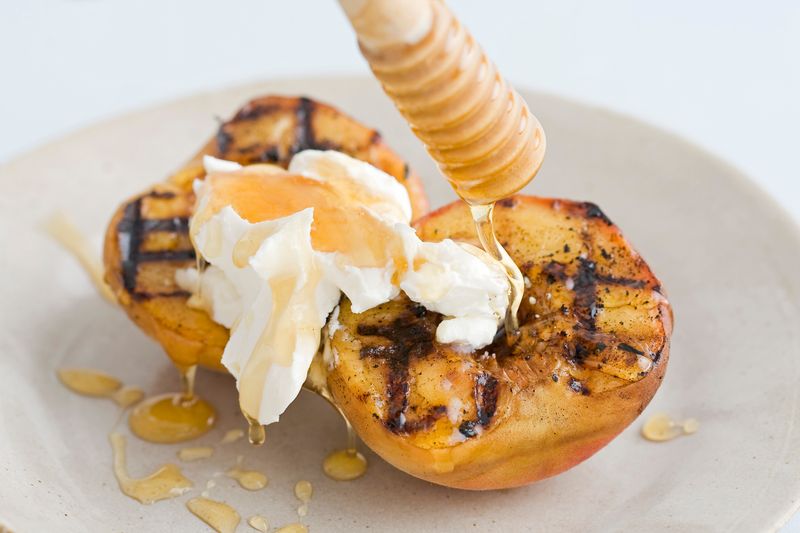 Grilled Peaches With Honey And Mascarpone