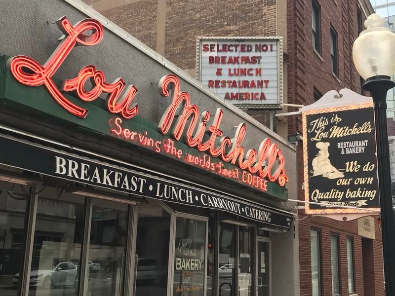 Illinois - Lou Mitchell's Restaurant