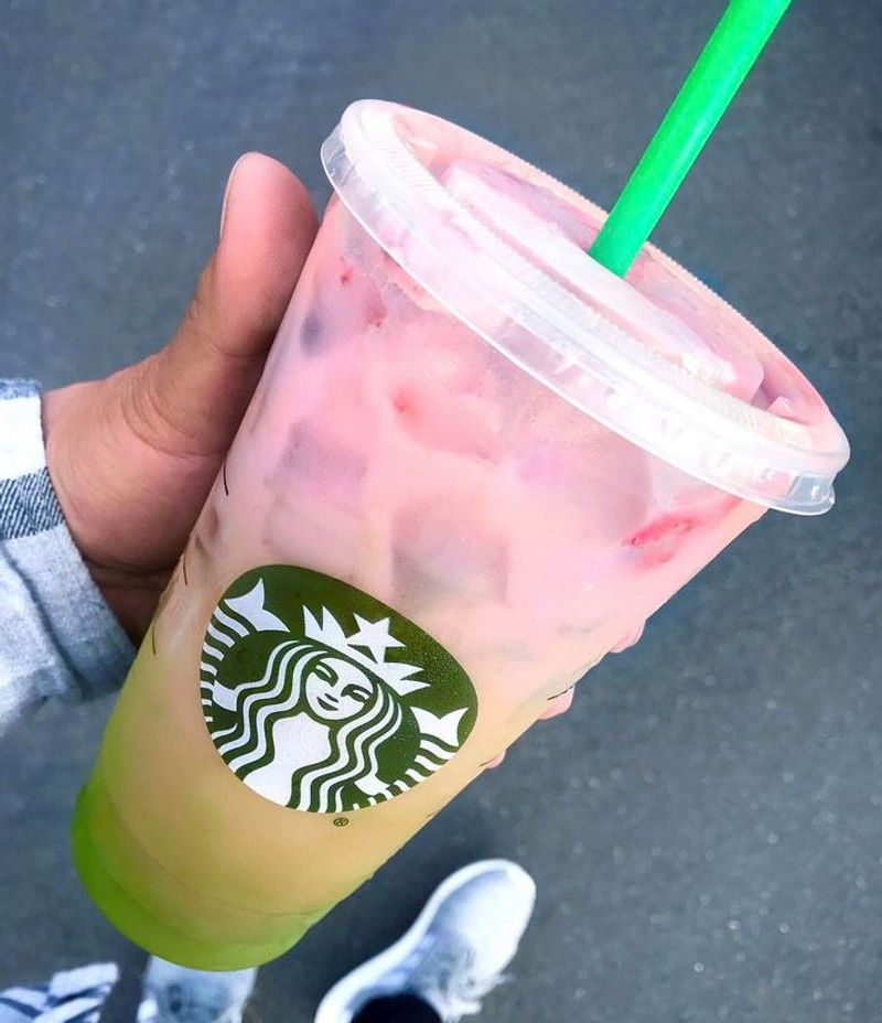 Starbucks Pink Drink With Matcha Foam (Secret Menu)