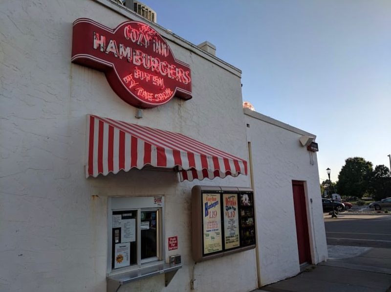 Kansas: The Cozy Inn