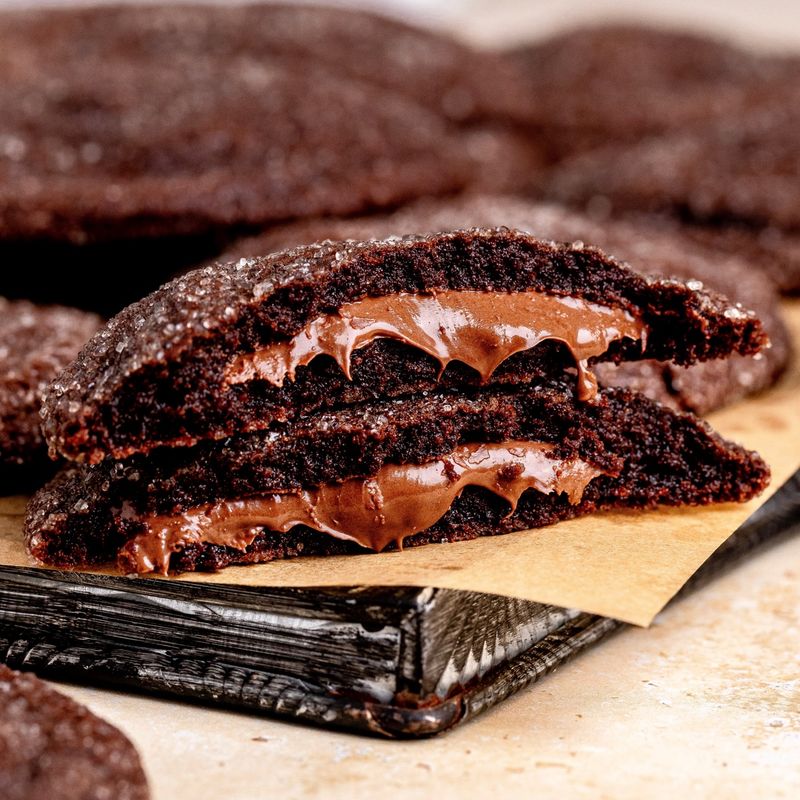 Nutella-Stuffed Chocolate Cookies