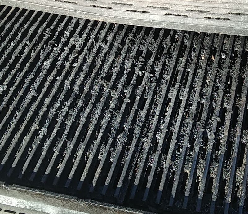 Not Cleaning The Grill Grates