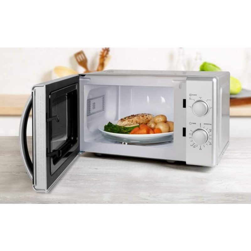 Microwaving Food Destroys All Nutrients