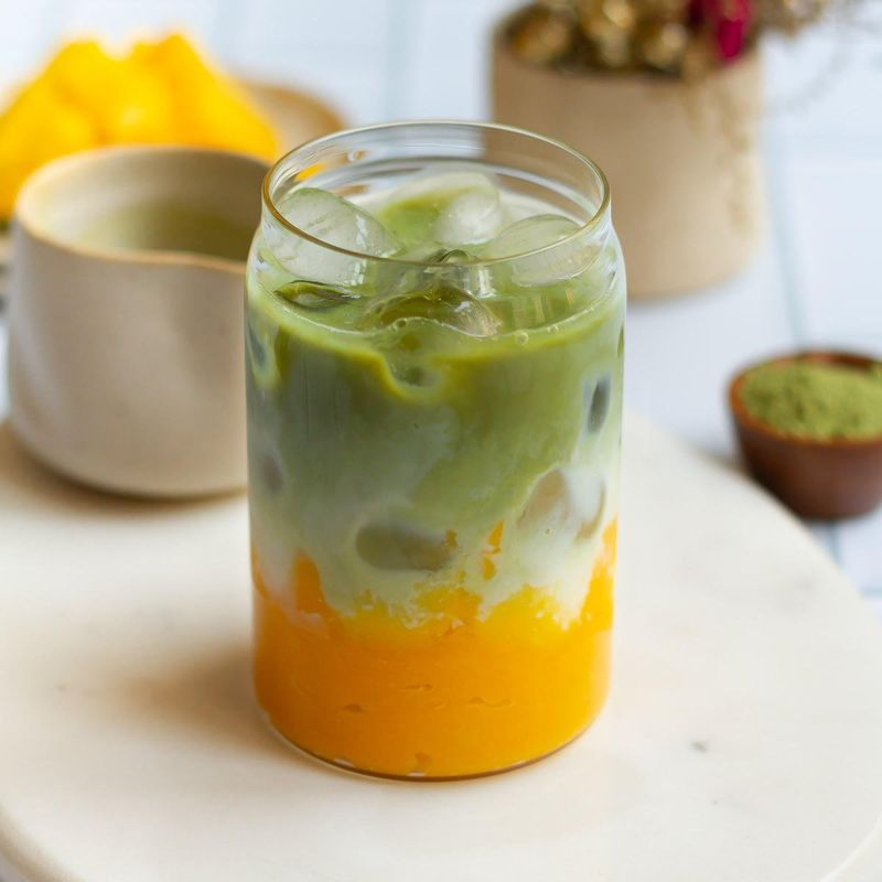 Mango-Infused Iced Green Tea