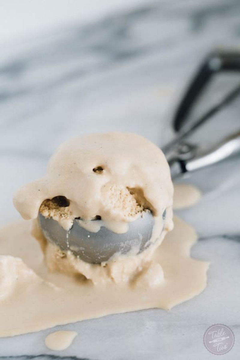 Coconut Cold Brew Protein Scoops