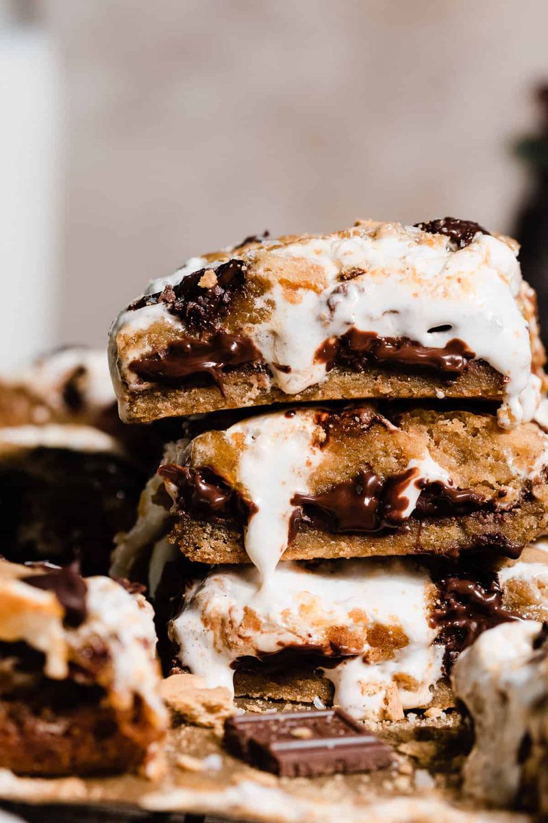 Classic S'mores With Homemade Marshmallows