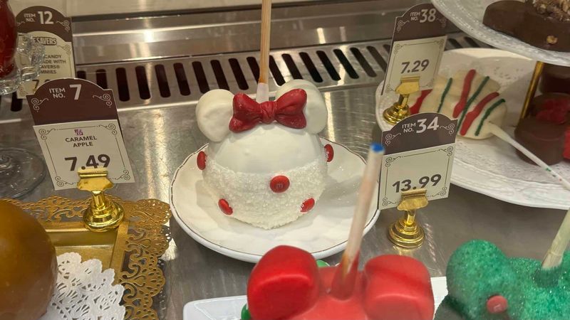 Mickey Cake Pop