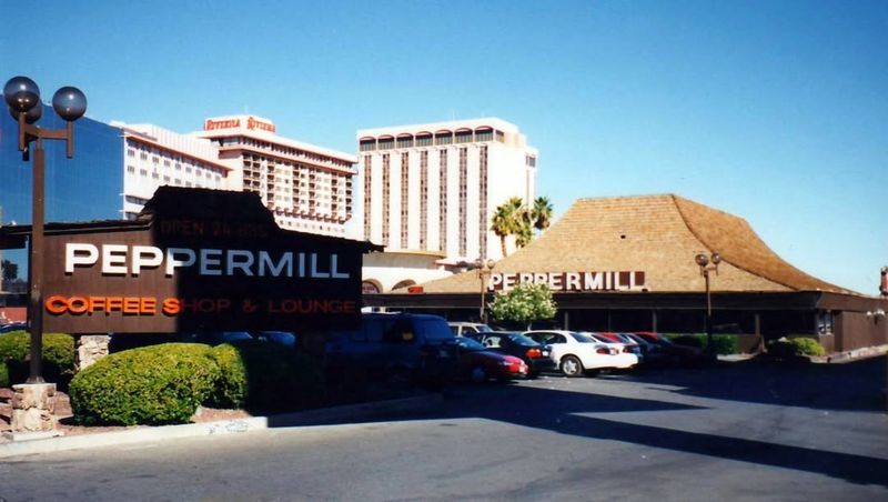 Nevada - The Peppermill Restaurant And Fireside Lounge