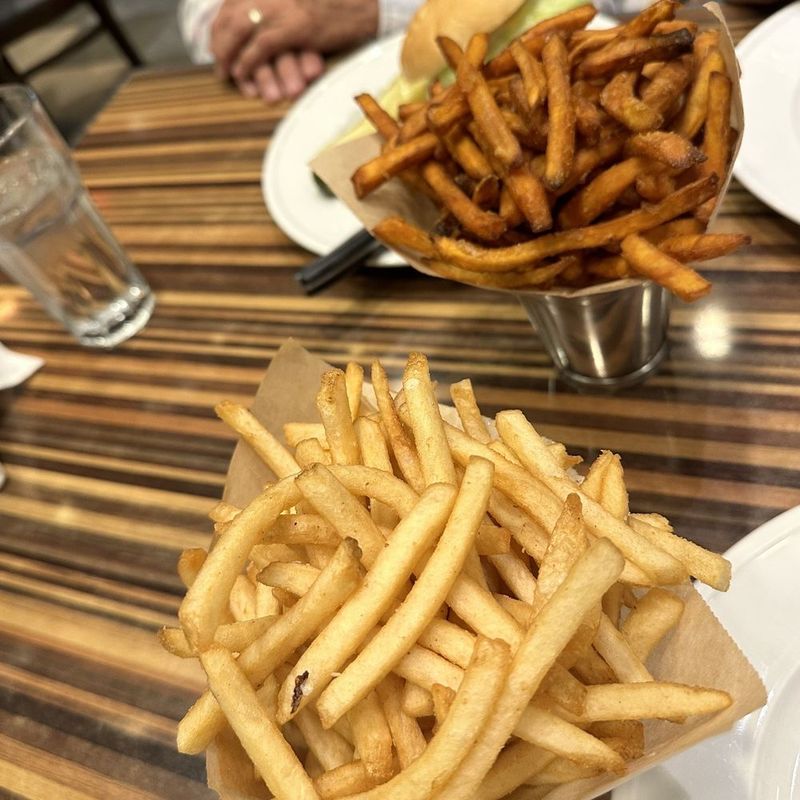 Nevada - Holsteins Shakes and Buns