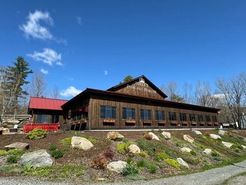 New Hampshire: Polly's Pancake Parlor