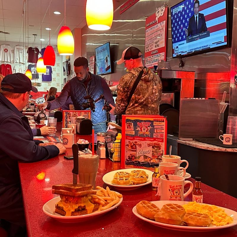 New Hampshire - The Red Arrow Diner