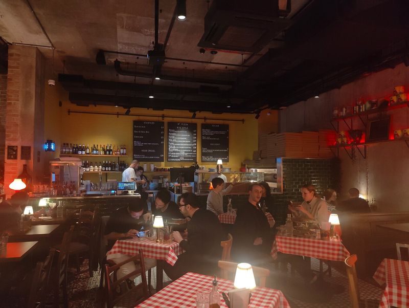New Hampshire – Alley Cat Pizzeria