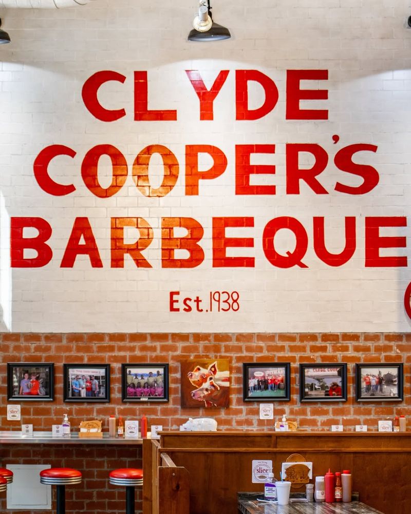 North Carolina - Clyde Cooper's Barbecue