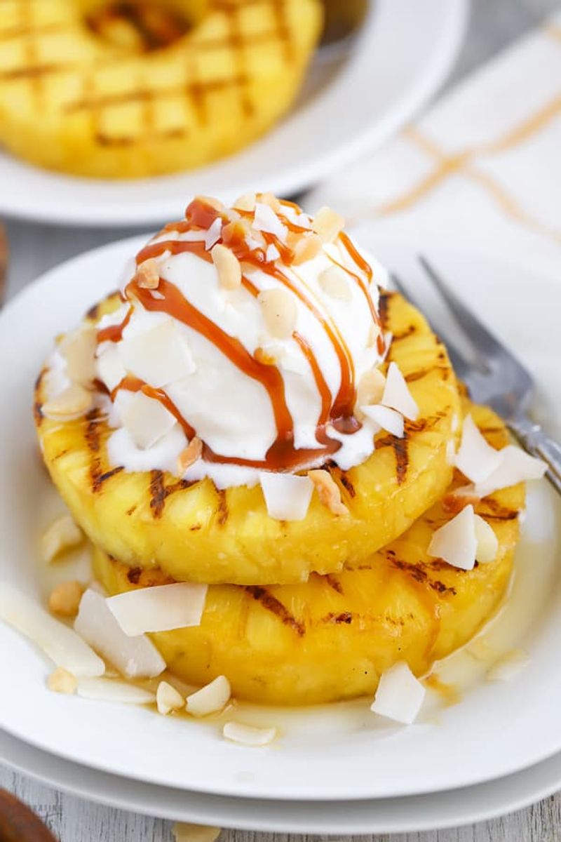Grilled Pineapple With Coconut Ice Cream