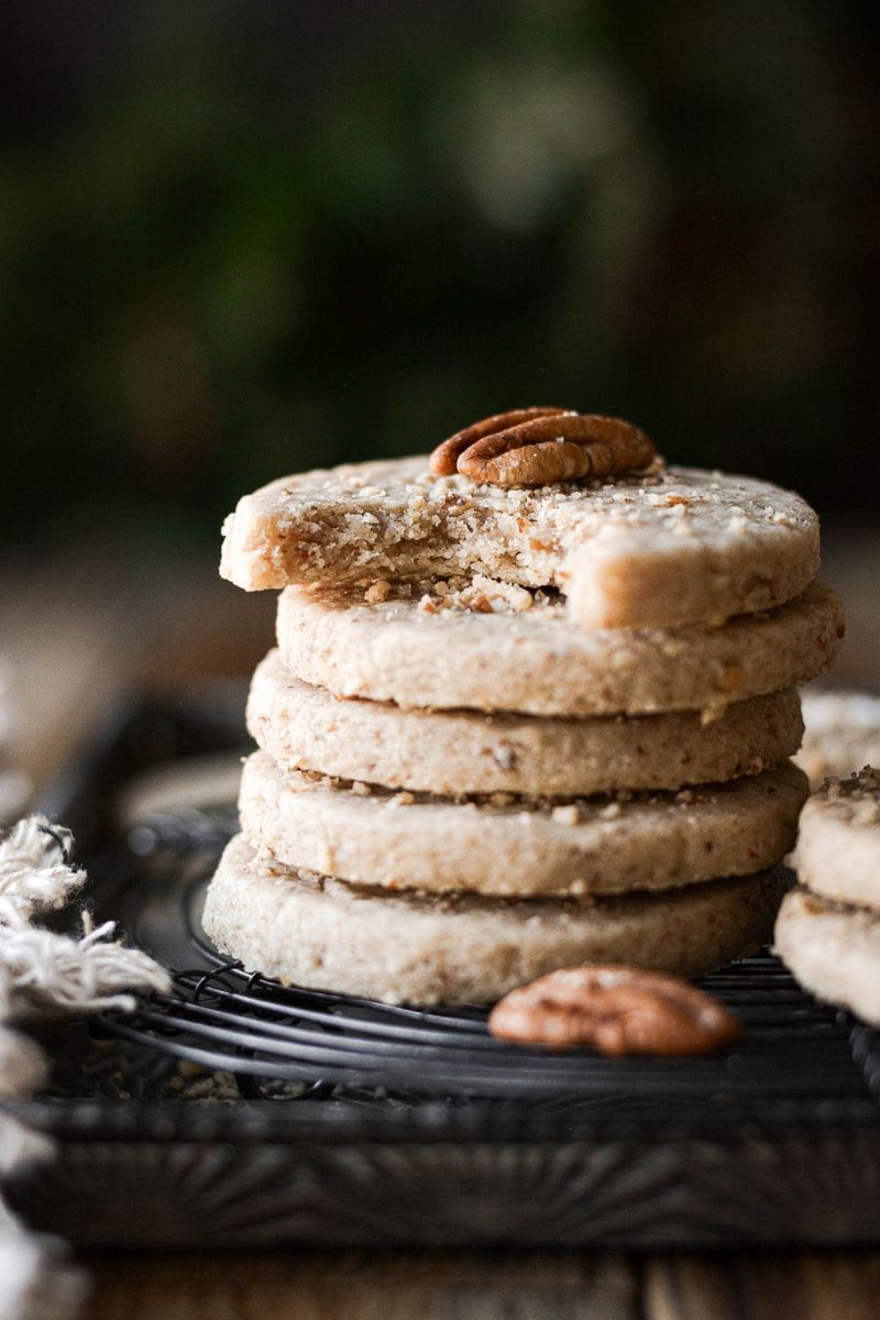 Maple Pecan Sandies