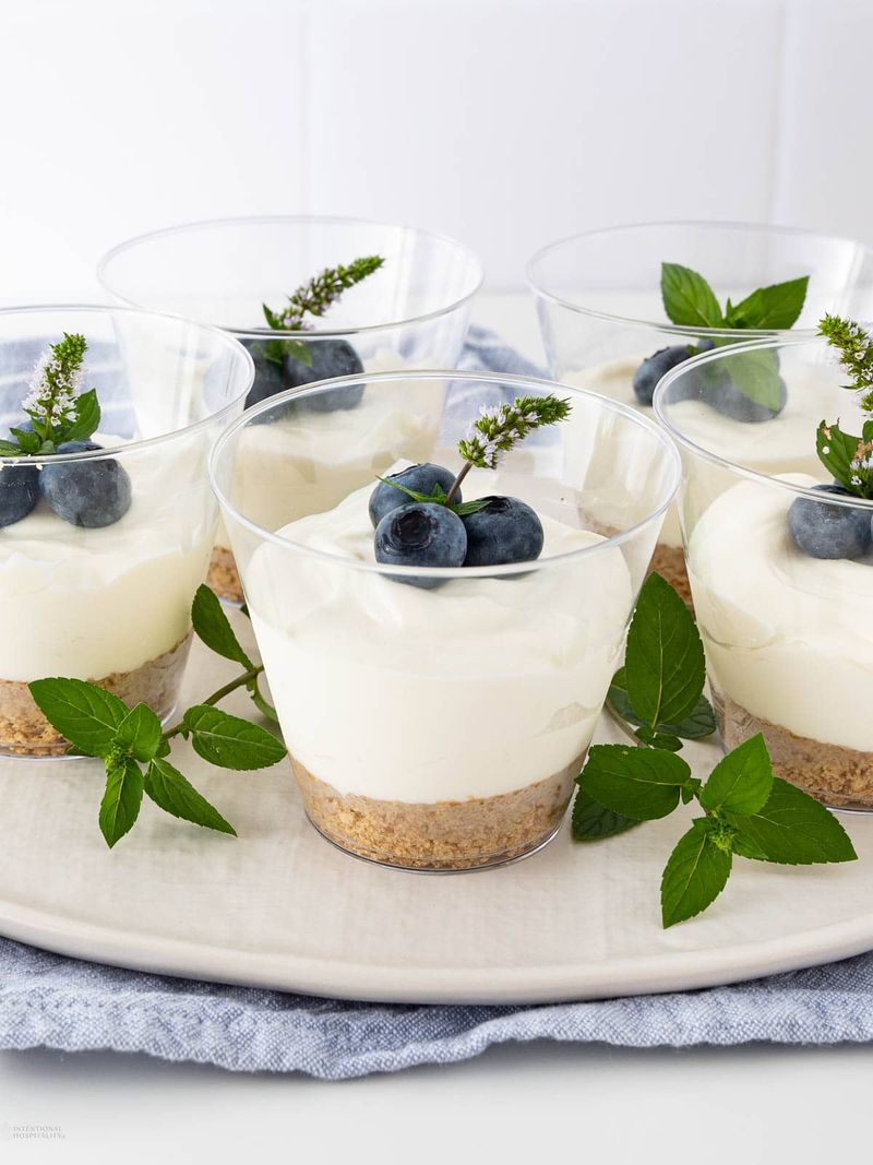 Mini Cheesecake Cups