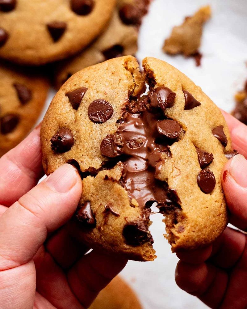 Nutella-Stuffed Cookies