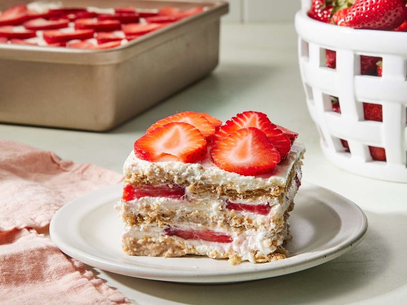 No-Bake Strawberry Icebox Cake