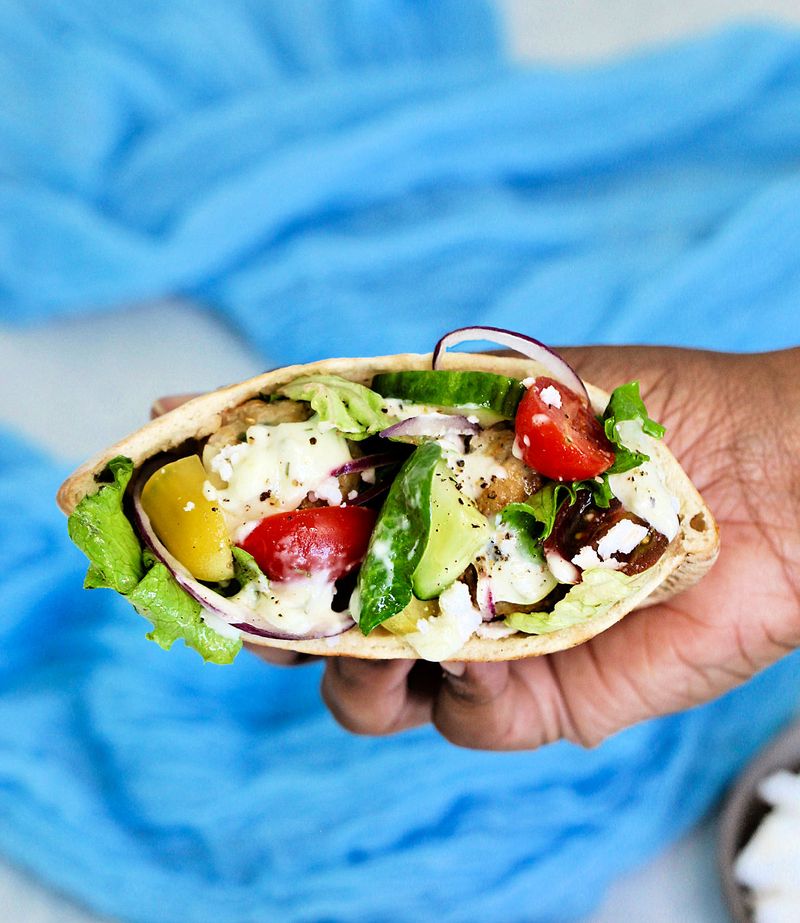 Pita Pockets With Hummus And Veggies
