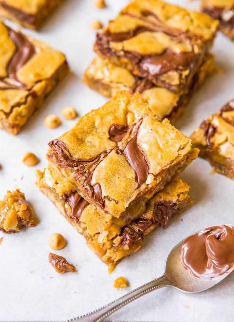 Nutella-Swirled Blondies