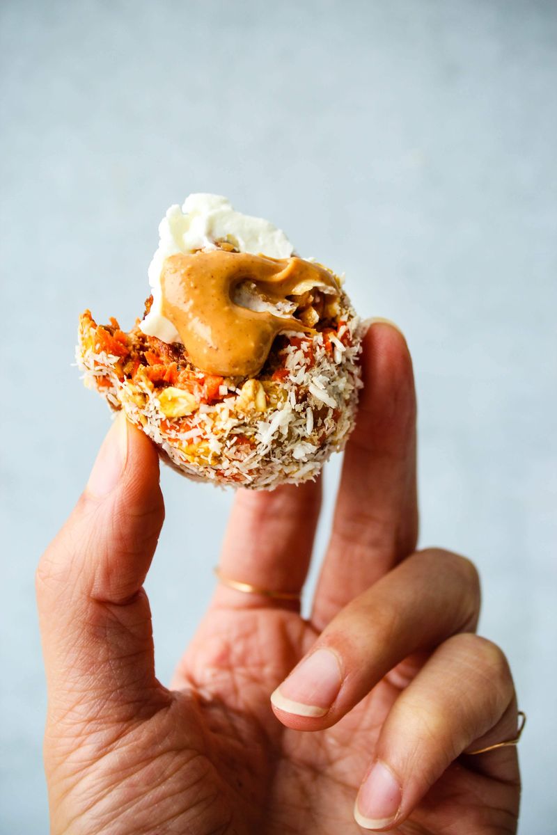 Carrot Cake Oatmeal Bites