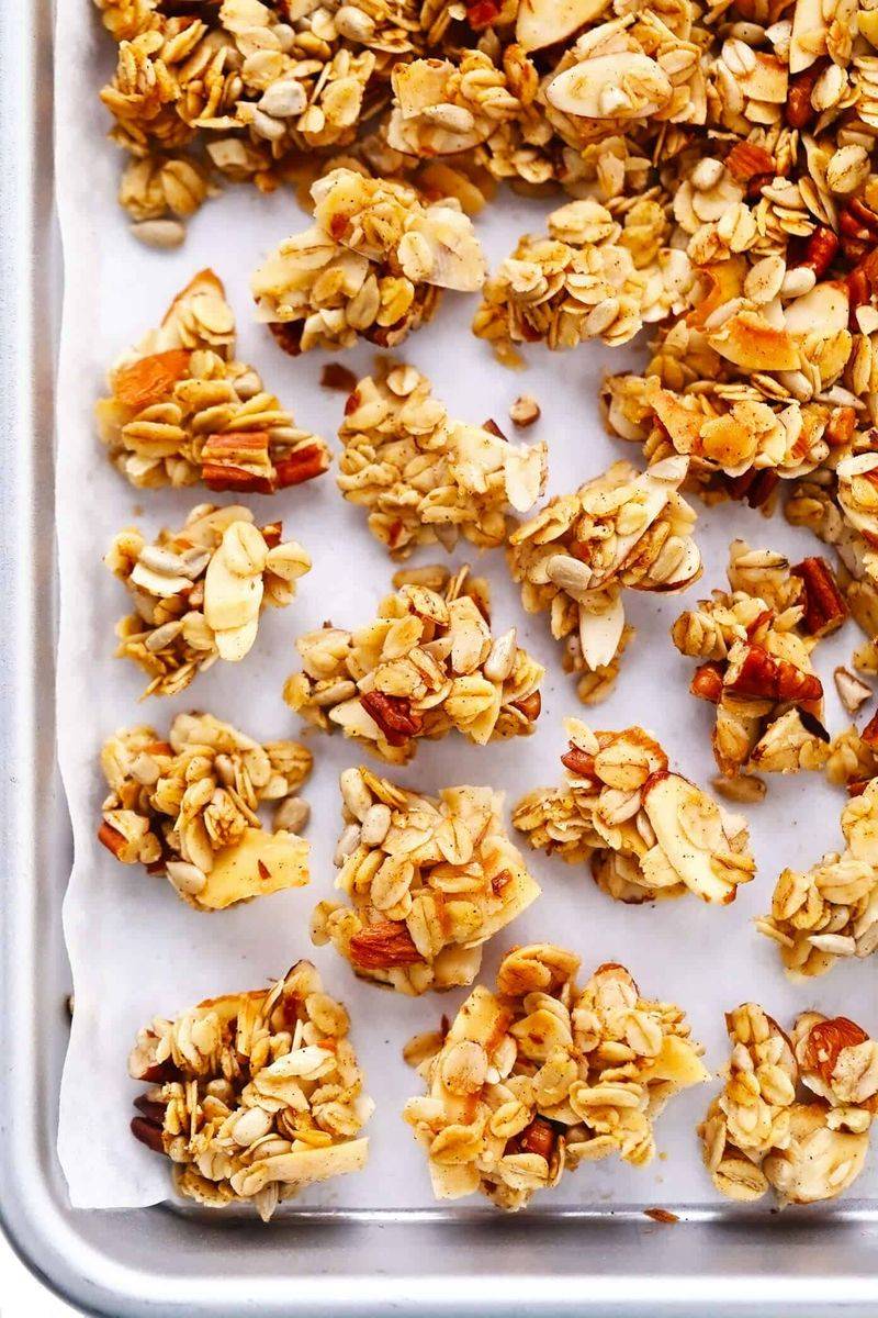 Crunchy Oat Granola Clusters