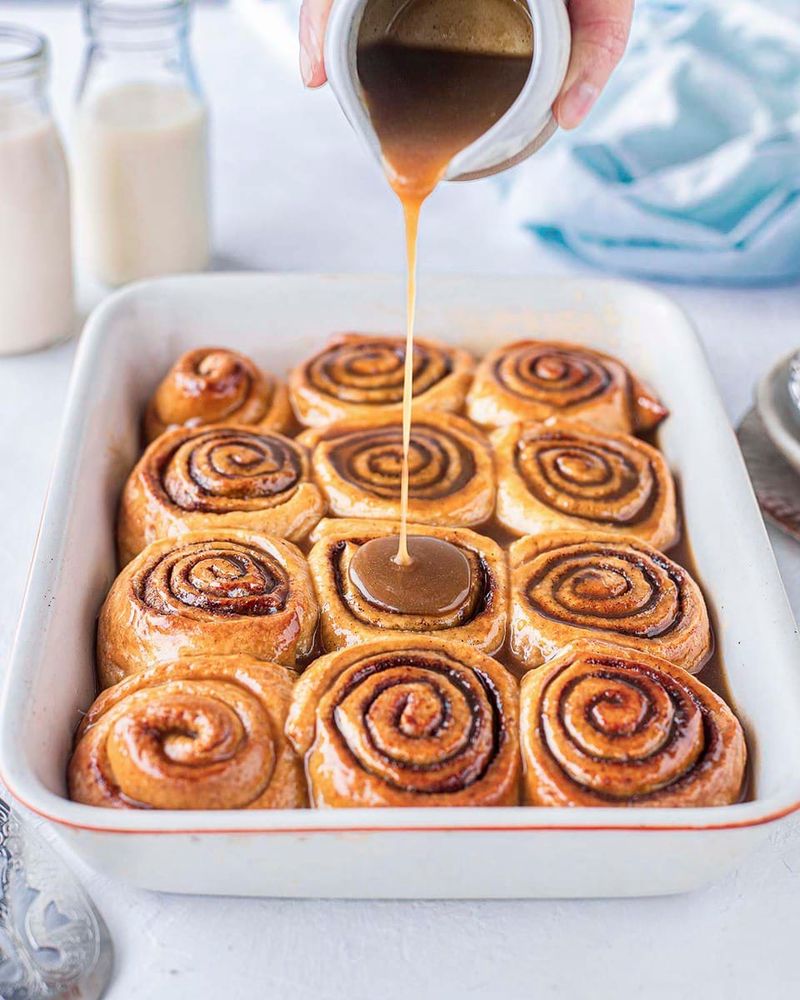 Vegan Cinnamon Rolls