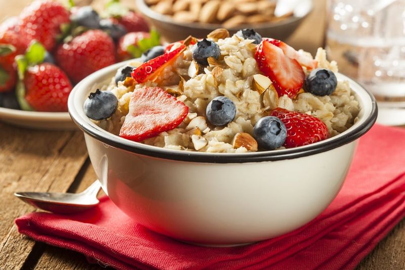 Oatmeal With Nuts And Berries