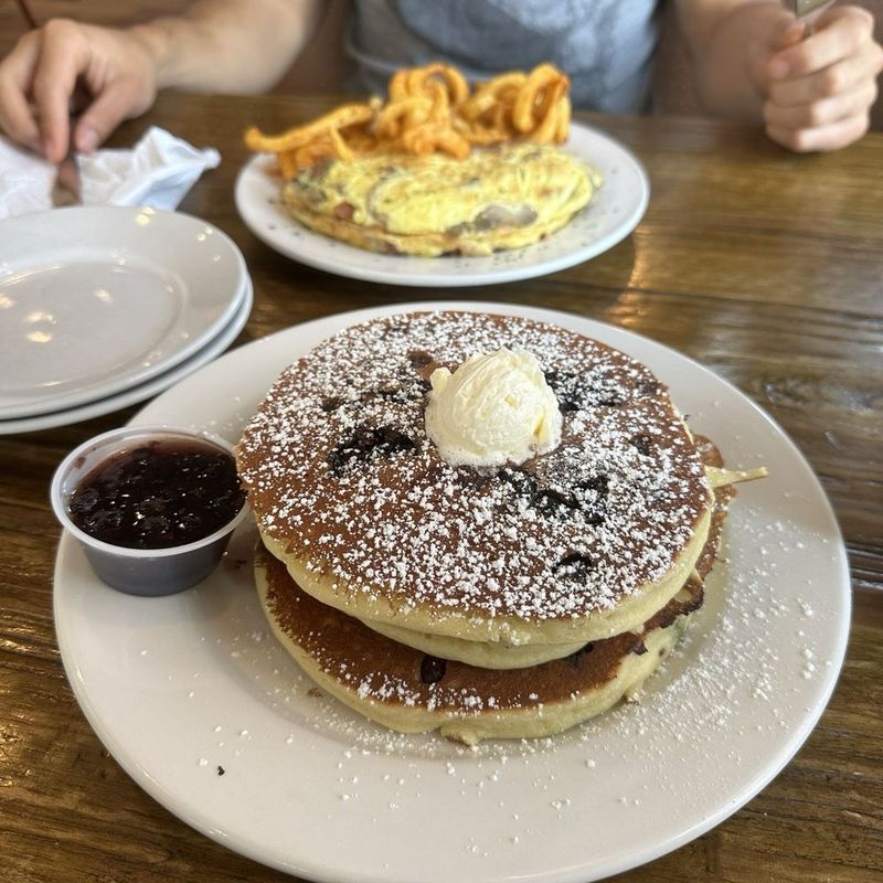 Brownstone Diner – Jersey City, NJ