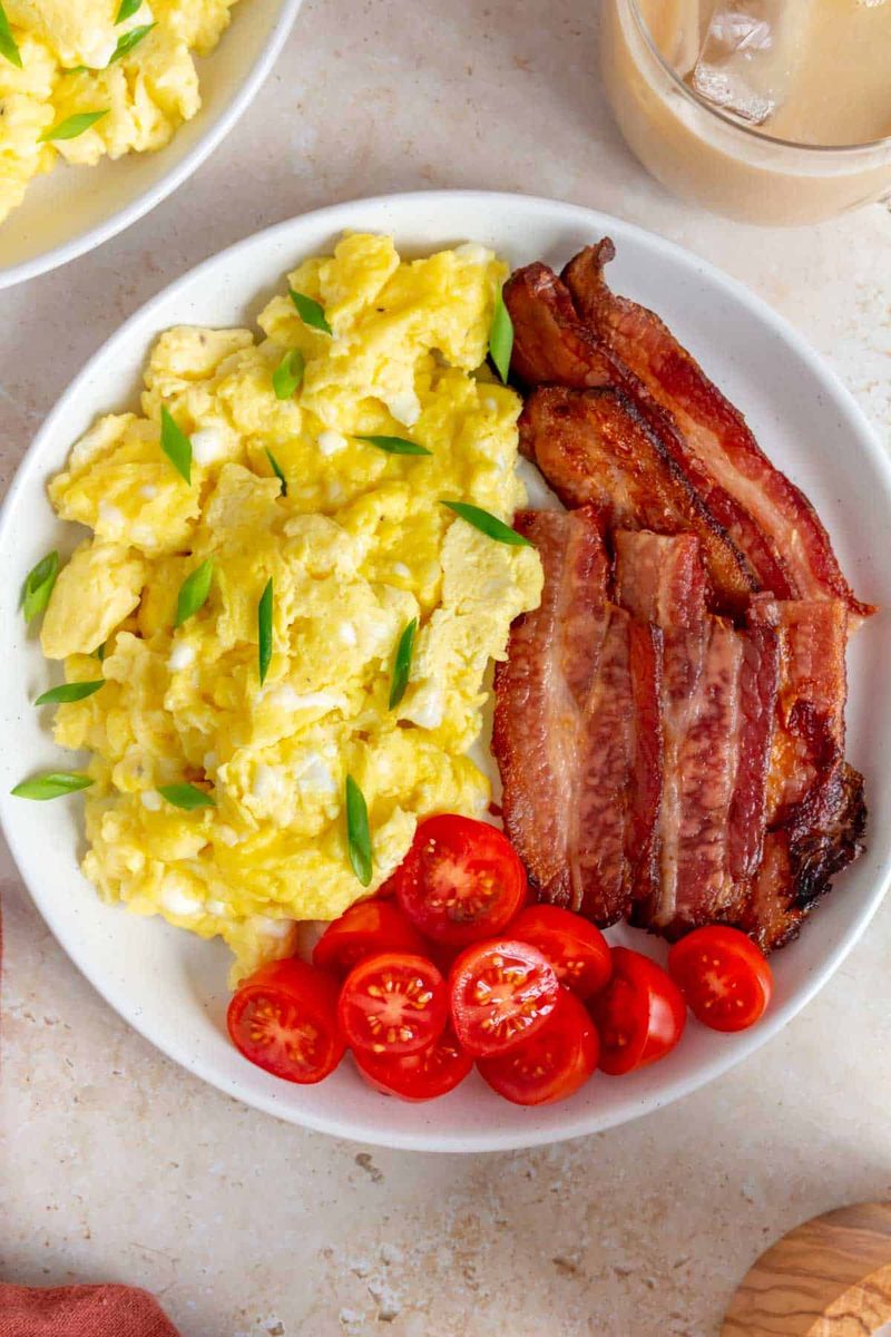 Eggs With Turkey Bacon