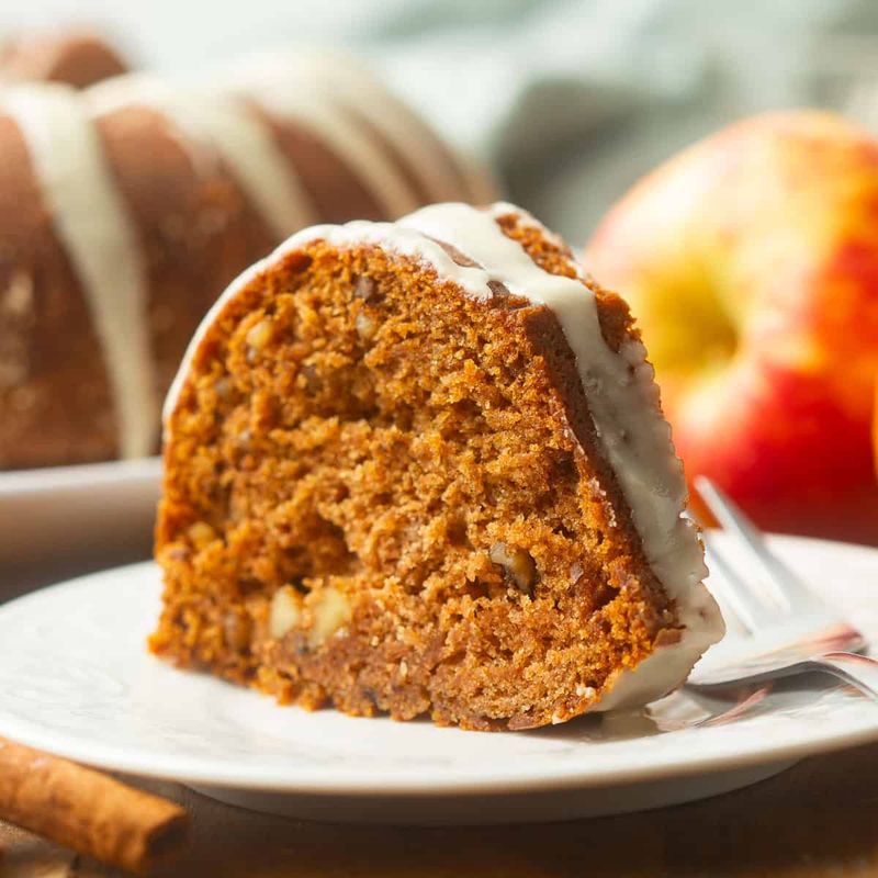 Applesauce Spice Cake