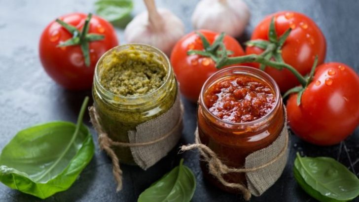 Red Vs. Green Pesto: What’s The Real Difference?